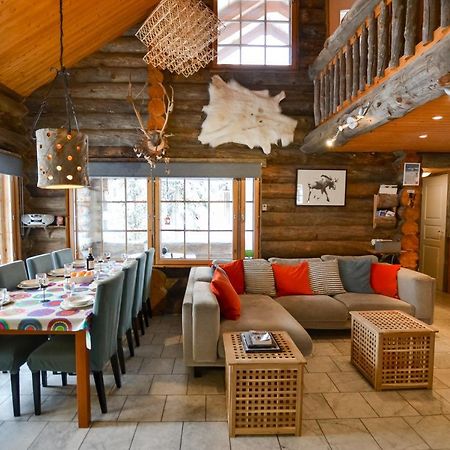 Yllaeshilla Cottage Akaslompolo Bagian luar foto