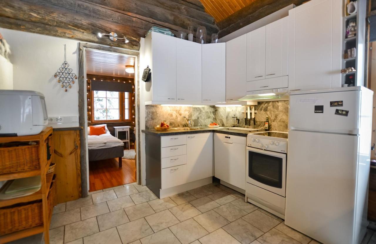 Yllaeshilla Cottage Akaslompolo Bagian luar foto