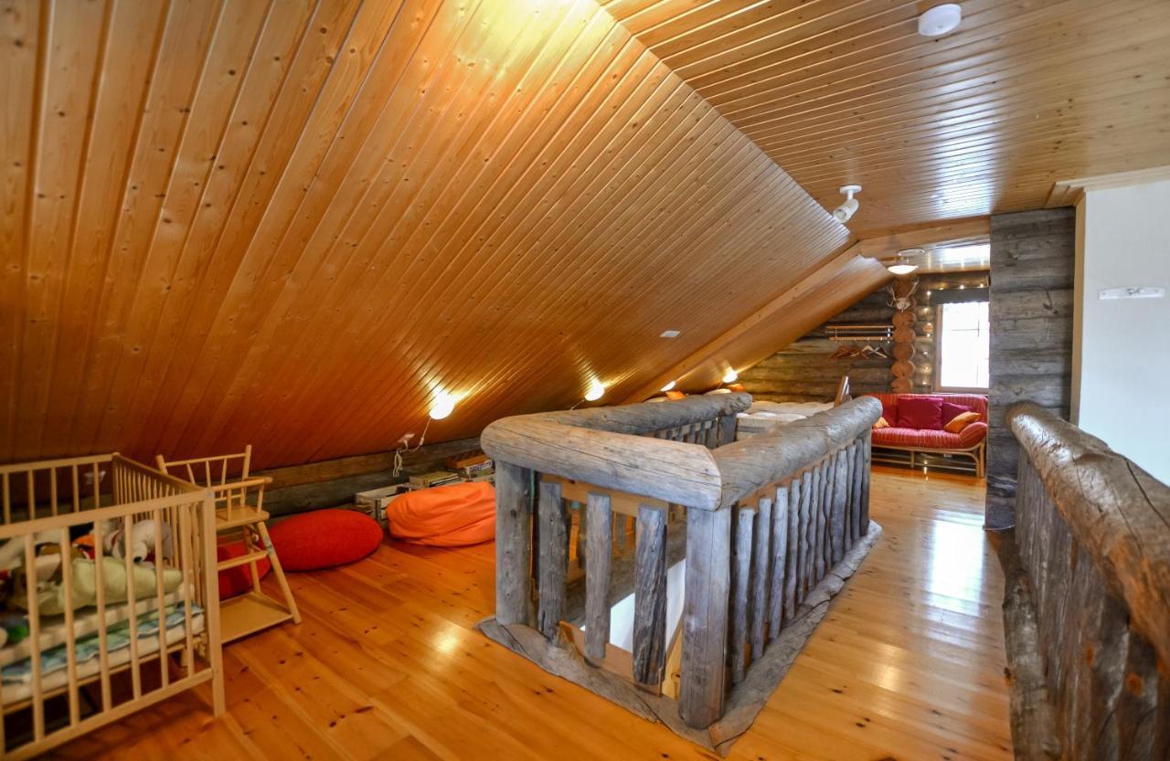 Yllaeshilla Cottage Akaslompolo Bagian luar foto