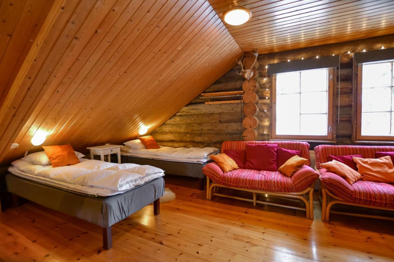 Yllaeshilla Cottage Akaslompolo Bagian luar foto
