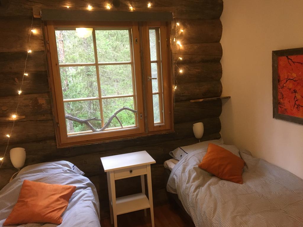 Yllaeshilla Cottage Akaslompolo Bagian luar foto