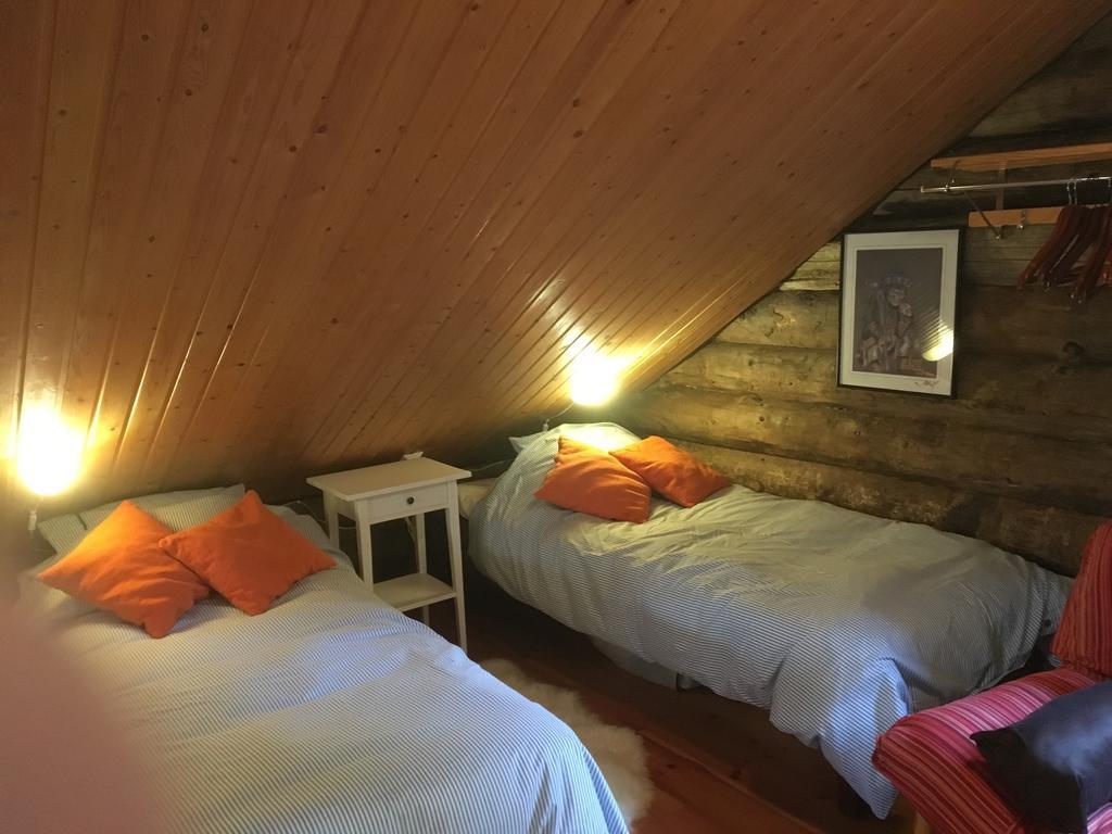 Yllaeshilla Cottage Akaslompolo Bagian luar foto