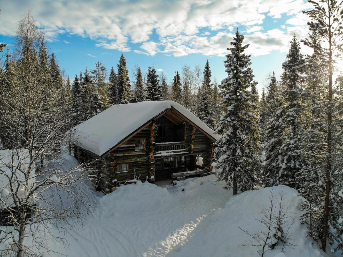Yllaeshilla Cottage Akaslompolo Bagian luar foto