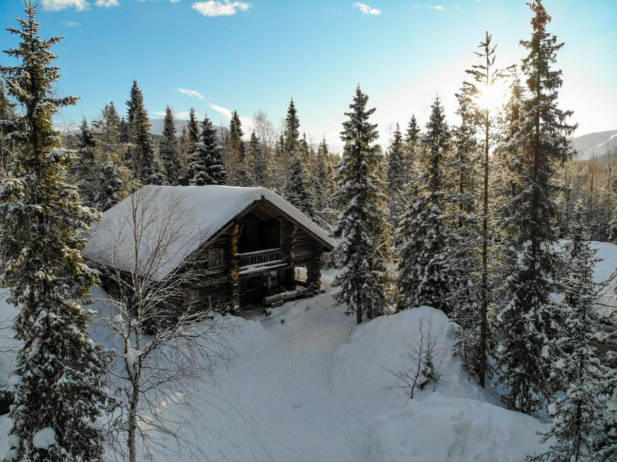 Yllaeshilla Cottage Akaslompolo Bagian luar foto